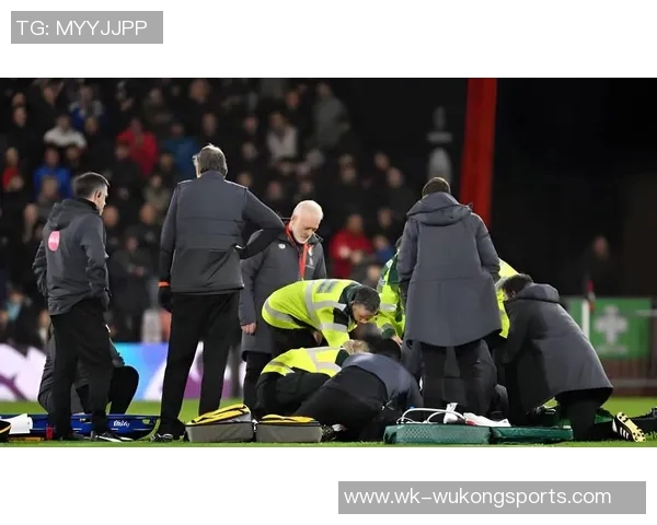 阿尔瓦拉多腿部受伤紧急返回更衣室希望尽快恢复状态