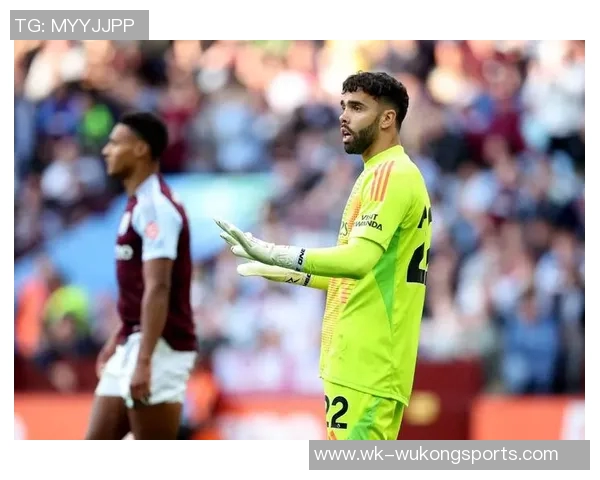 哈兰德社交媒体分享英伦风格穿搭绿色帽子搭配马甲尽显绅士魅力