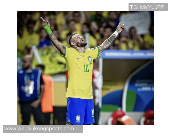 内马尔拼尽全力带伤出战90分钟赛后紧急冰敷膝盖伤处